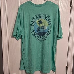 Vineyard Vines Graphic Tes